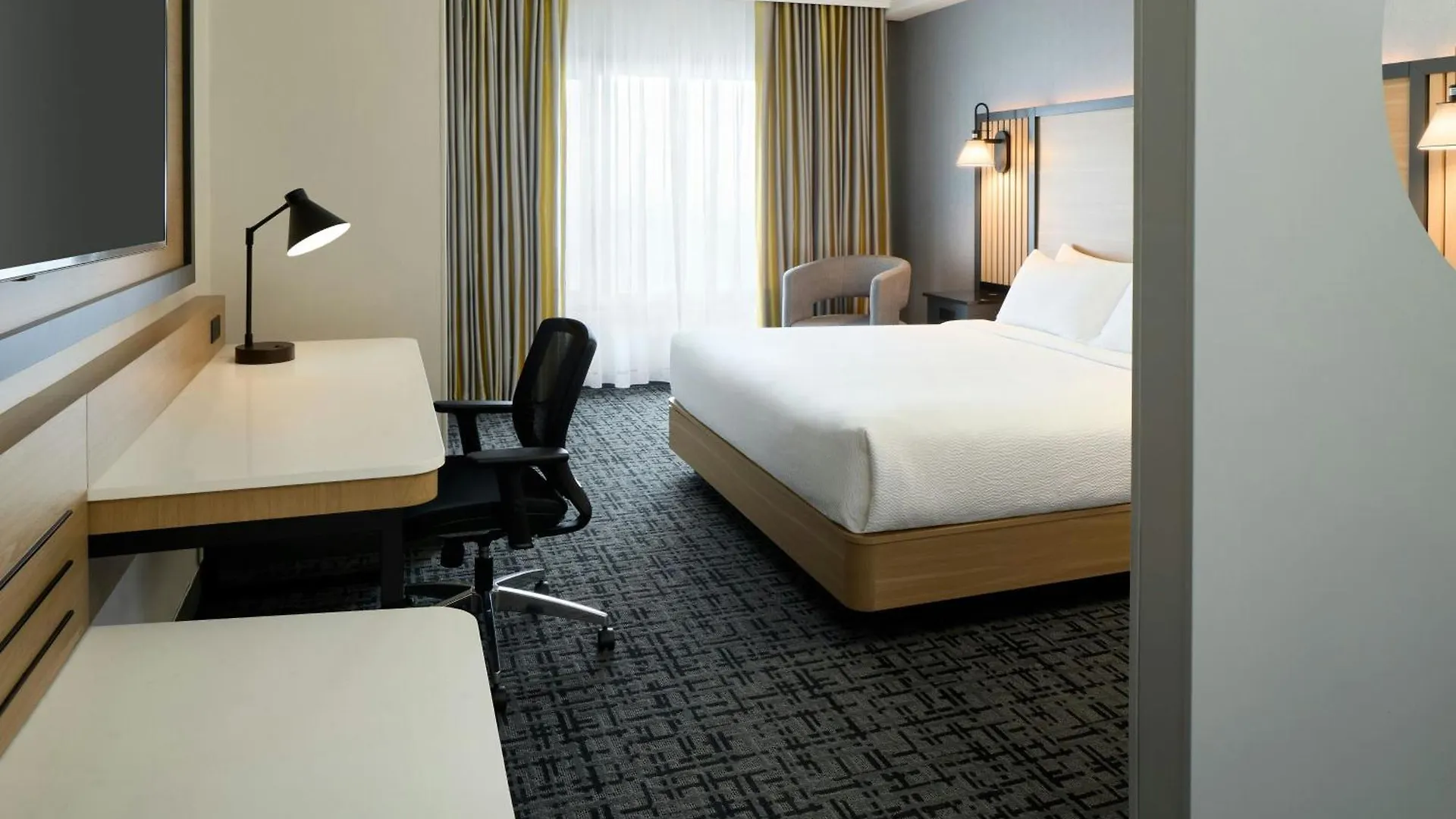 4 Top-Rated Golf Hotels Close to Beausejour Park