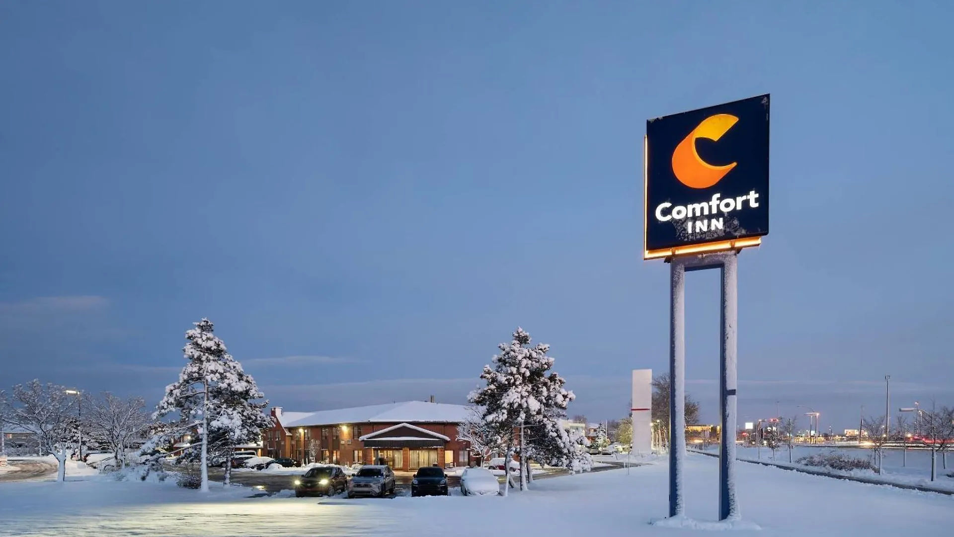 Staying Near Circuit Gilles Villeneuve: 5 Airport Hotels Compared