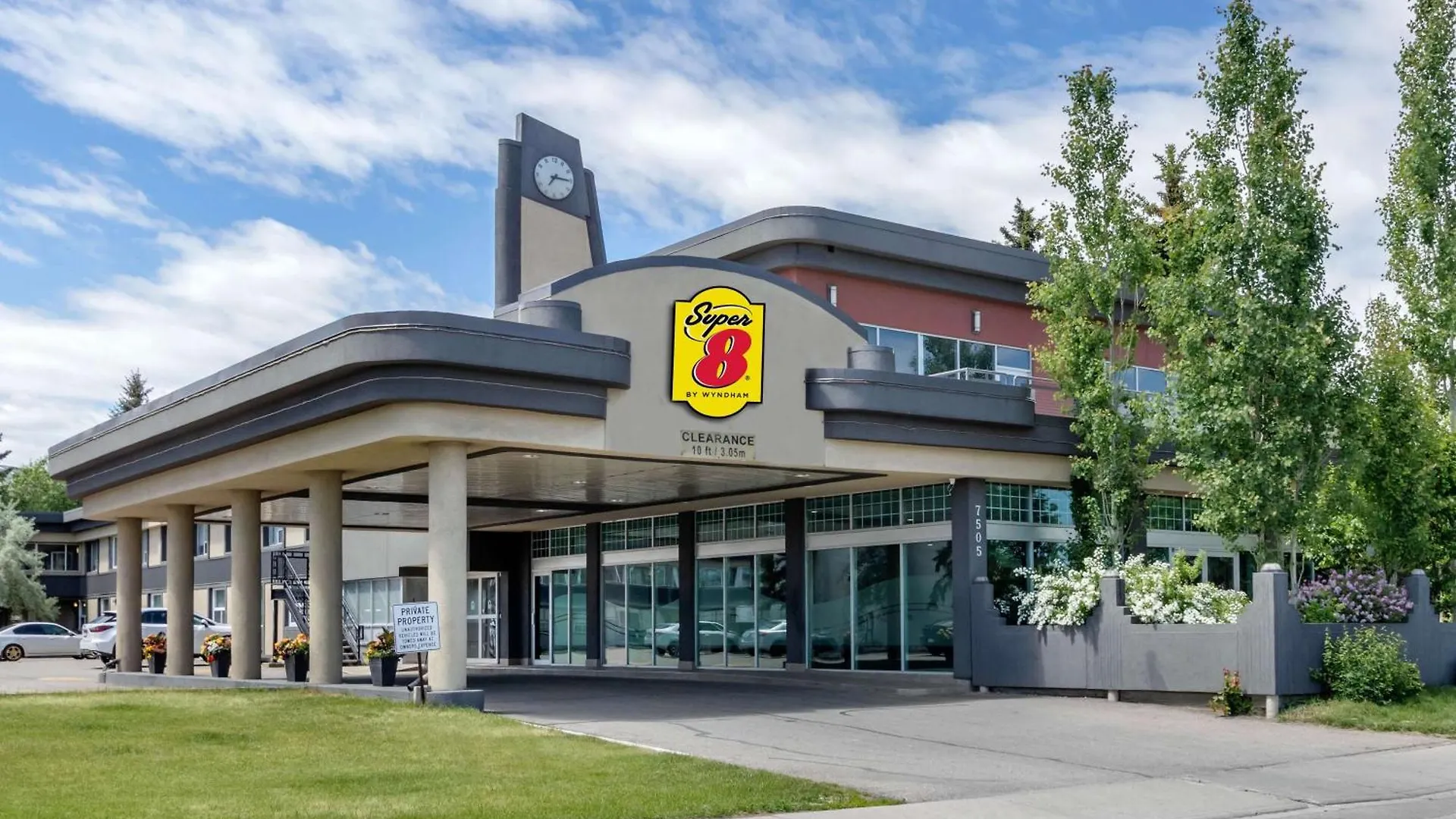 4 Smart Hotels Near Creative Kids Museum Worth Booking
