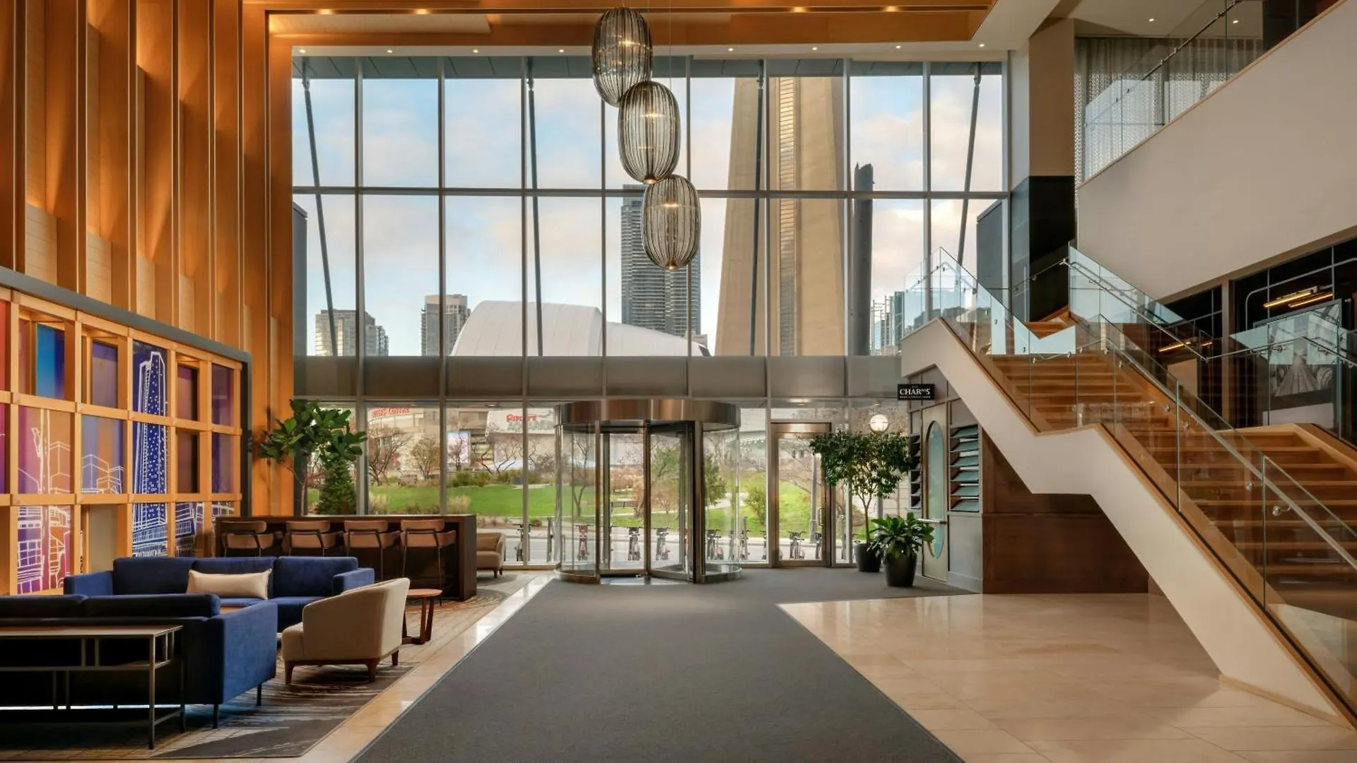 4 Smart 4-Star Hotels In Toronto Worth Booking