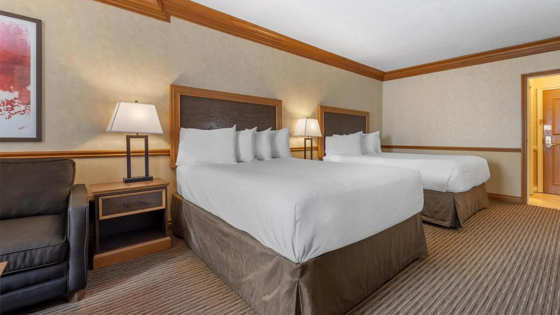 Where to Stay for Work: 15 Business Hotels in Southeastern Ontario