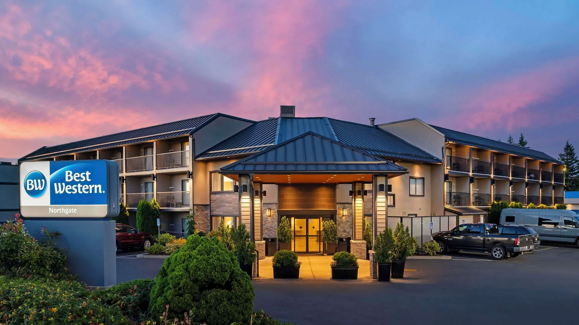 15 Business Hotels in British Columbia That Deliver on Work Travel