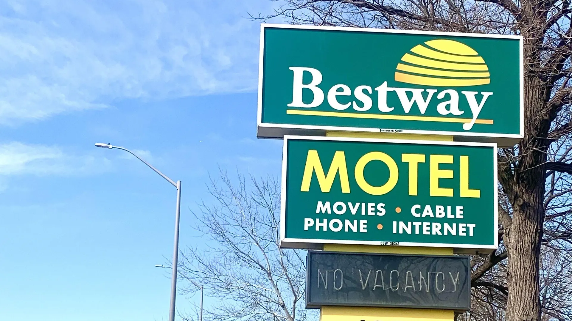 7 Top-Rated Budget Hotels in Southwestern Ontario