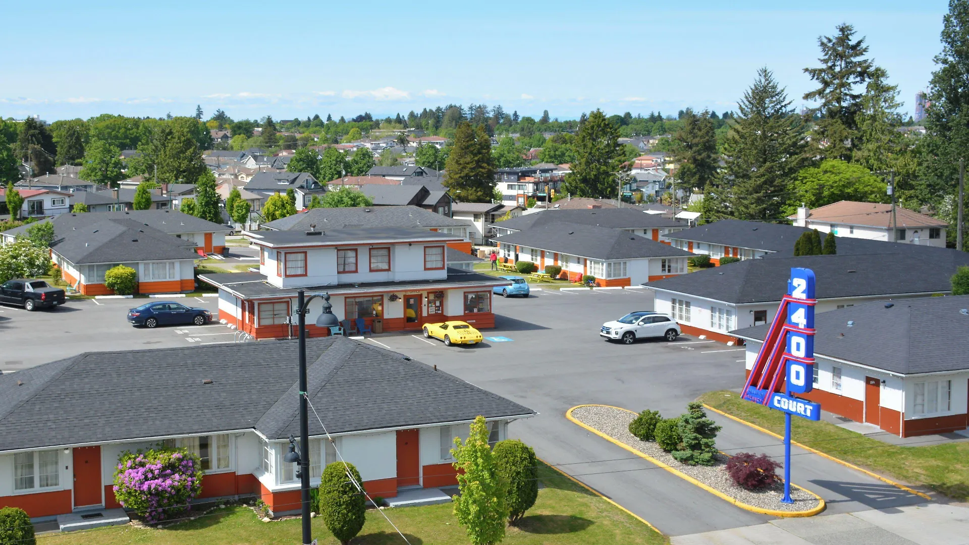 15 Best 2-Star Hotels in Canada West for Budget Travelers