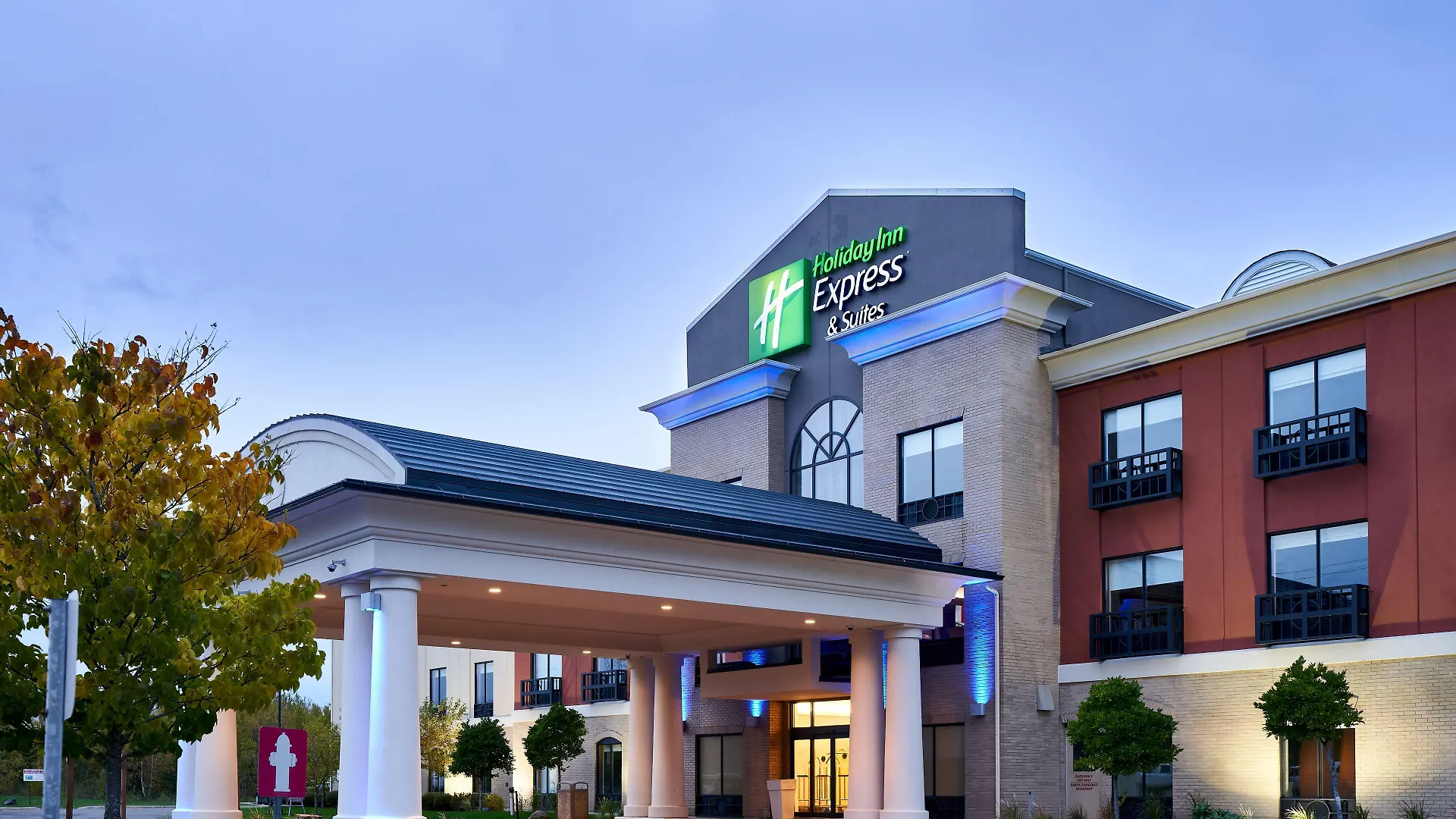 Where to Stay in Bay of Fundy: 5 Best 2-Star Hotels