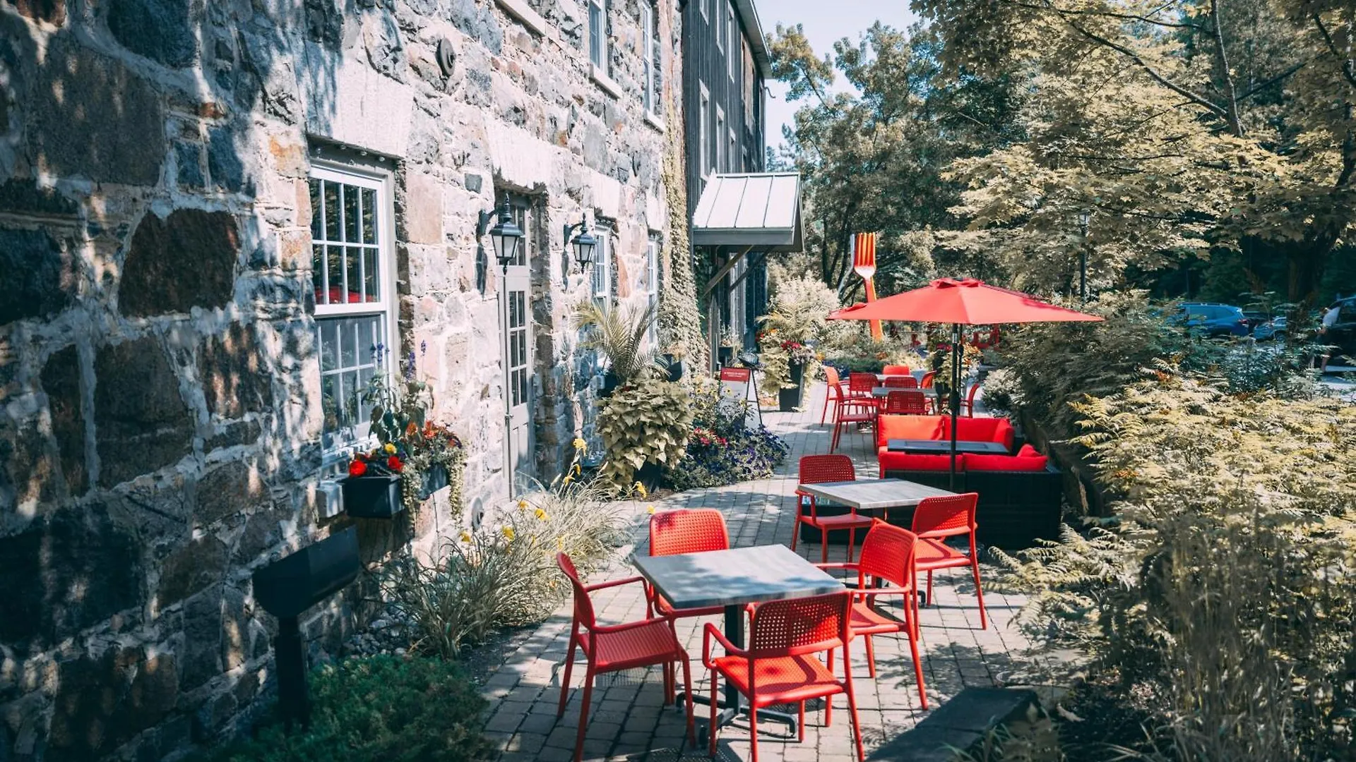 7 Highly Rated Comfort Hotels in Canada for Every Region