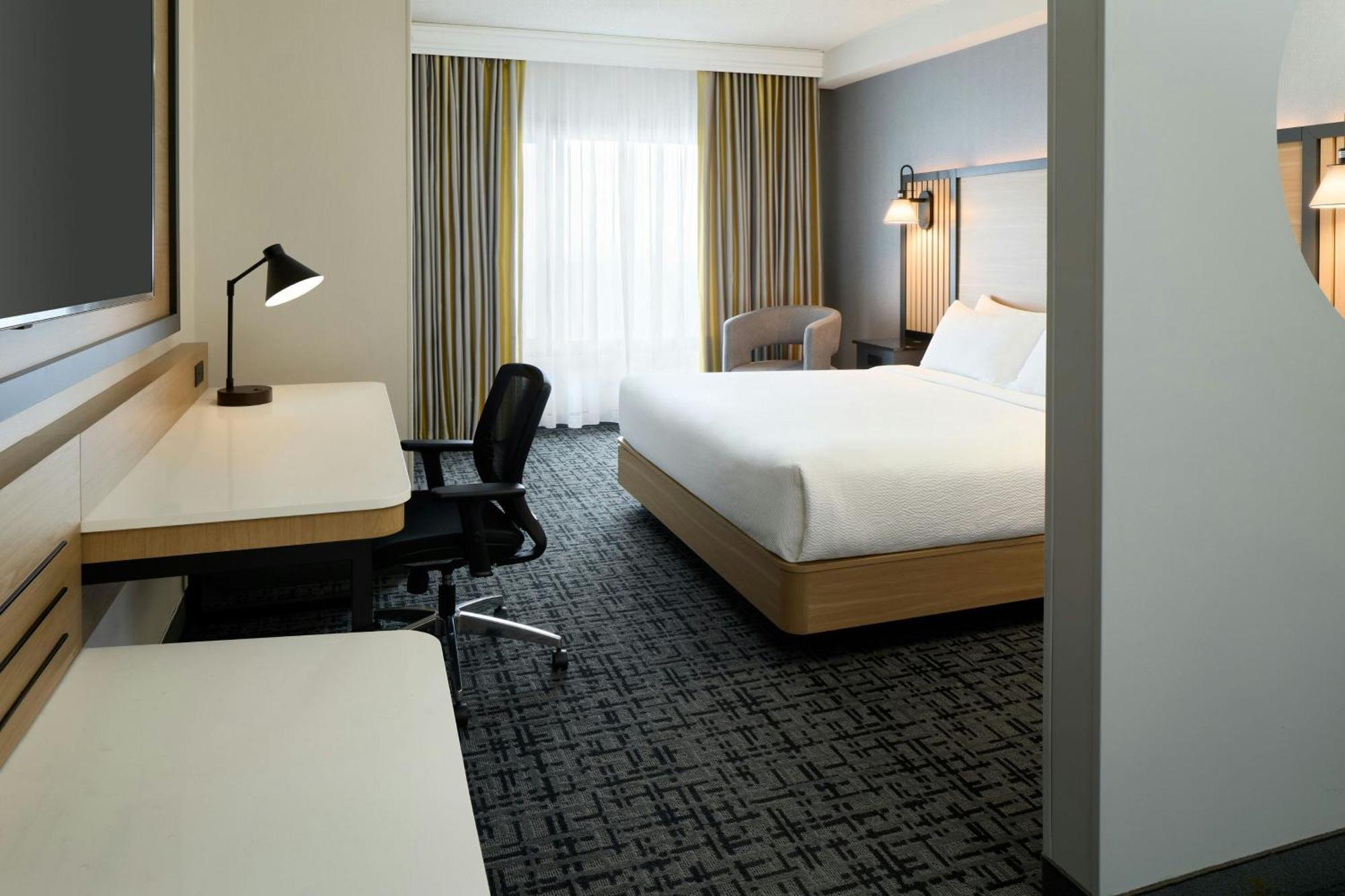 4 Top-Rated Golf Hotels Close to Beausejour Park