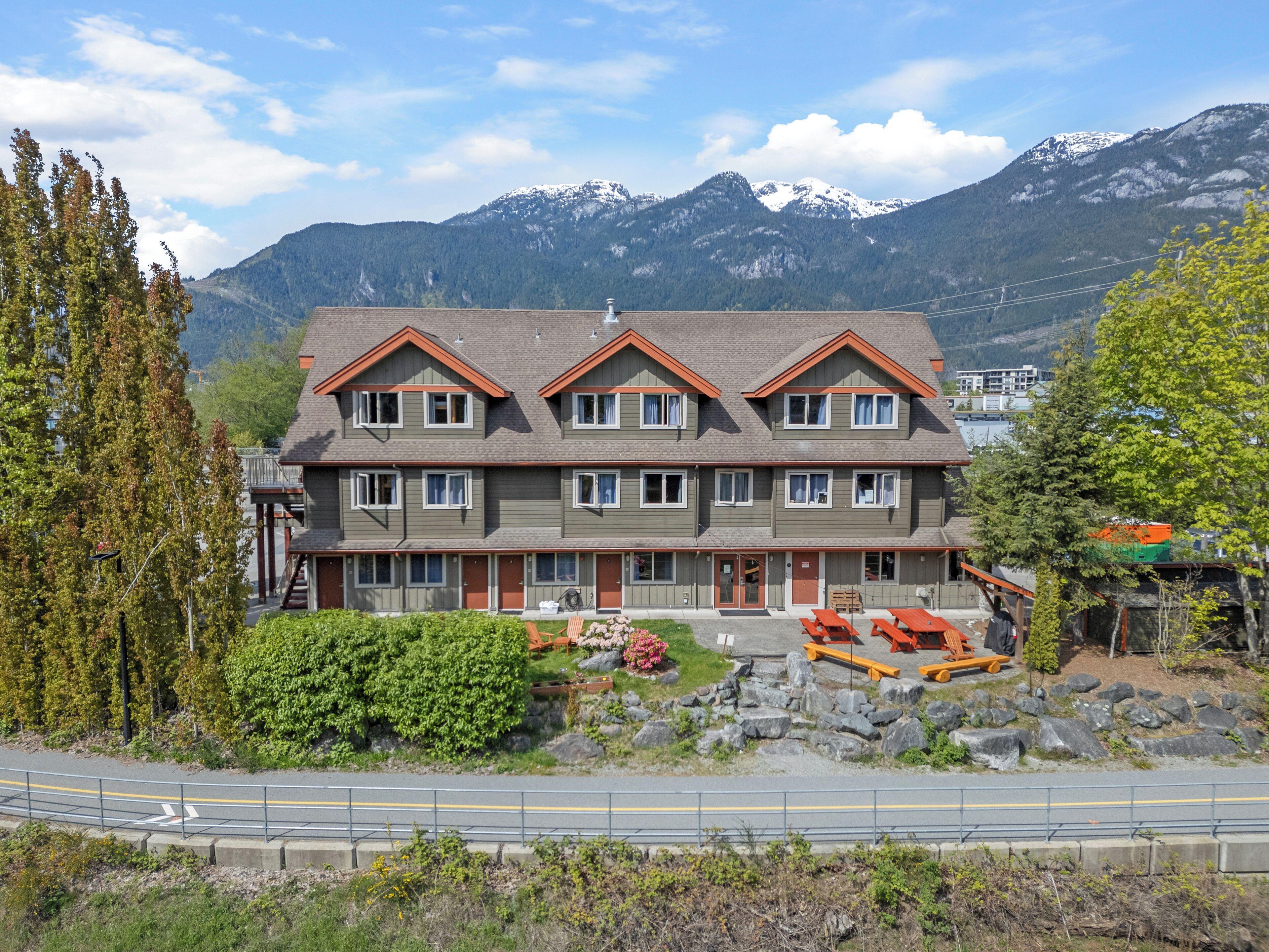 Staying in Canada West: 15 Family-Friendly Hotels Compared