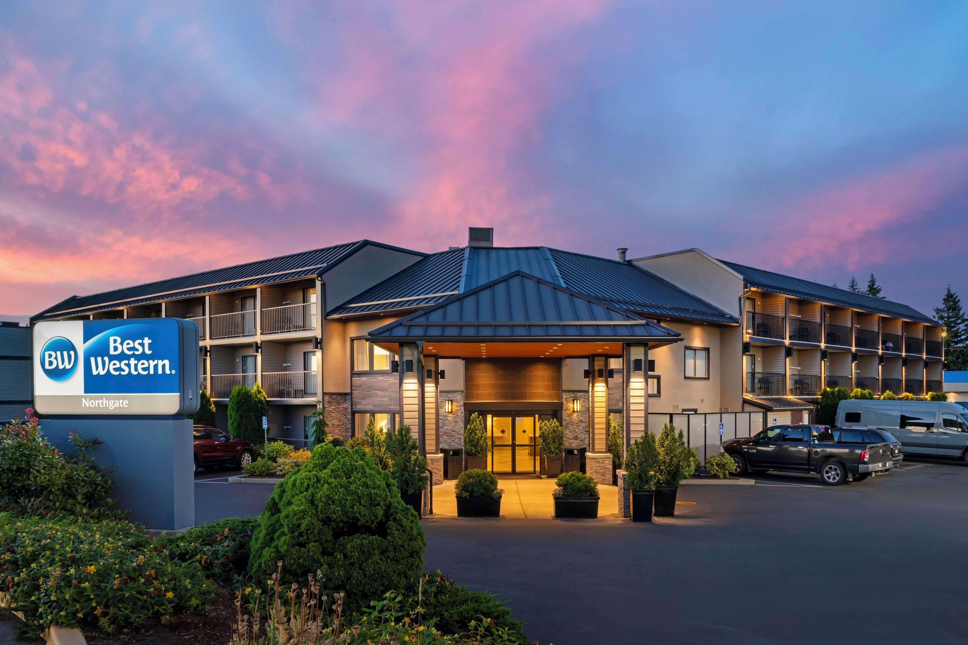 15 Business Hotels in British Columbia That Deliver on Work Travel