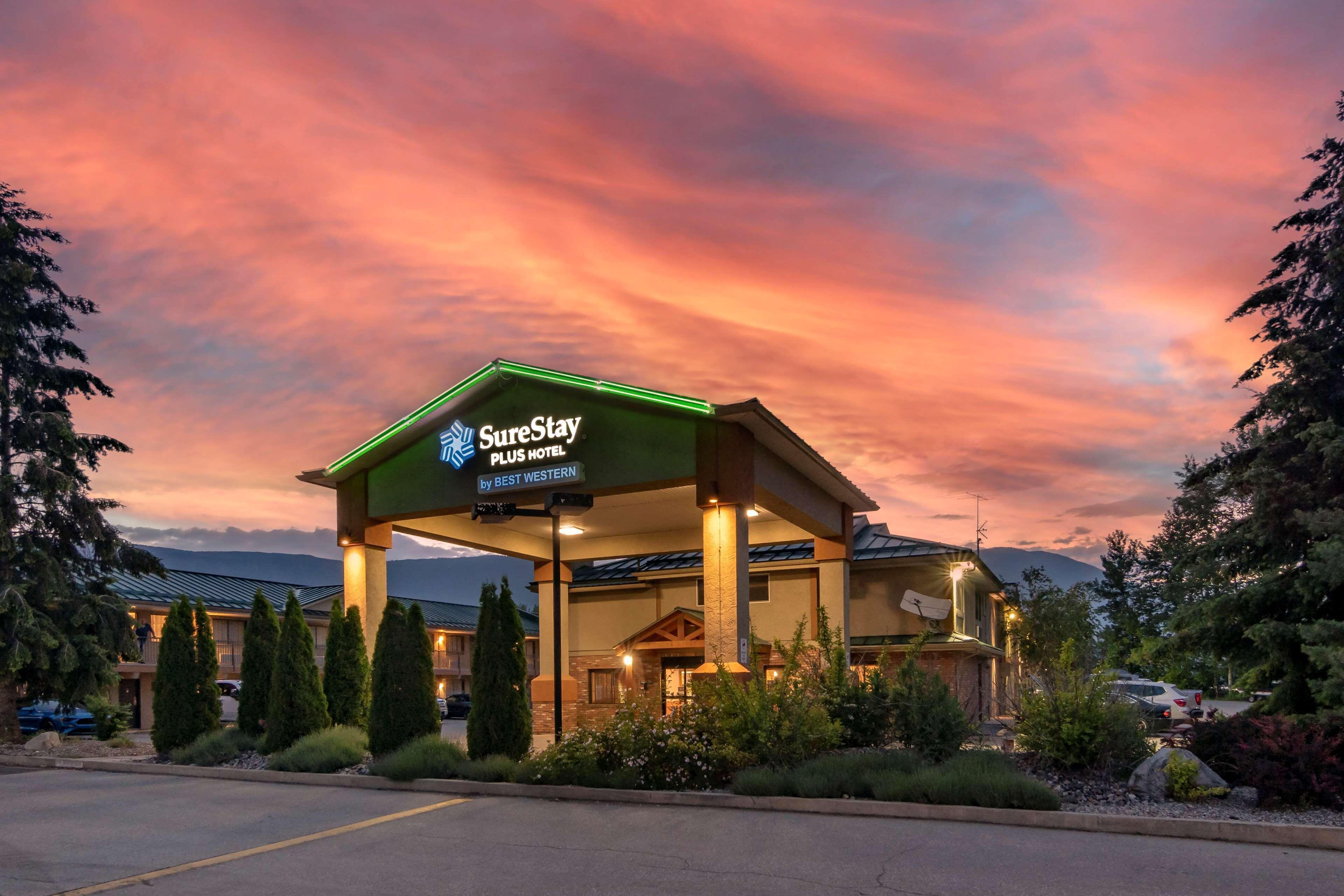 Staying In Okanagan Valley: 5 Business Hotels Compared