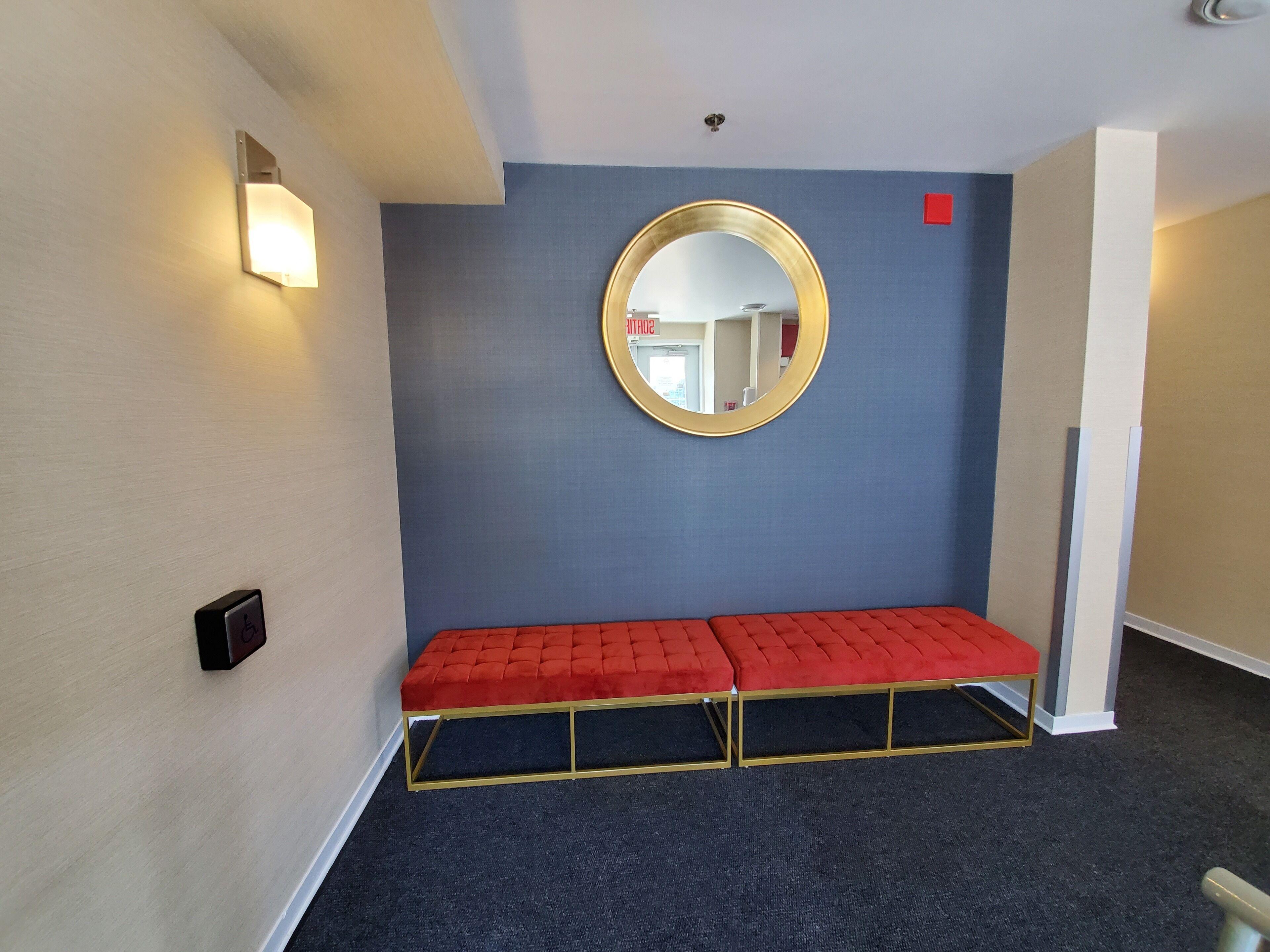 4 Central Montreal Hotels for Staying Near La Ronde