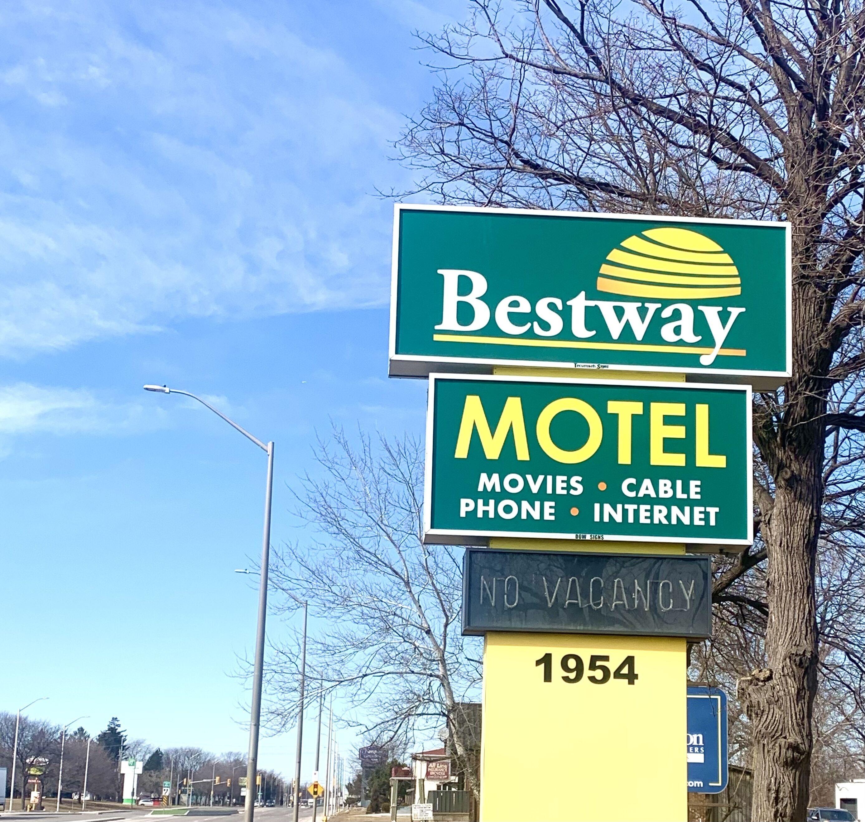 7 Top-Rated Budget Hotels in Southwestern Ontario