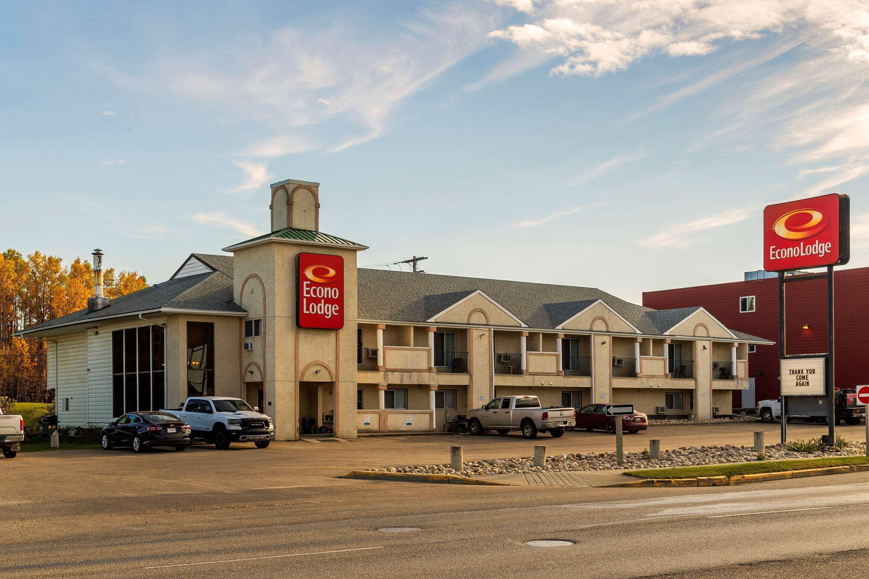 Where to Stay in Canada West: 15 Best Lodge Hotels